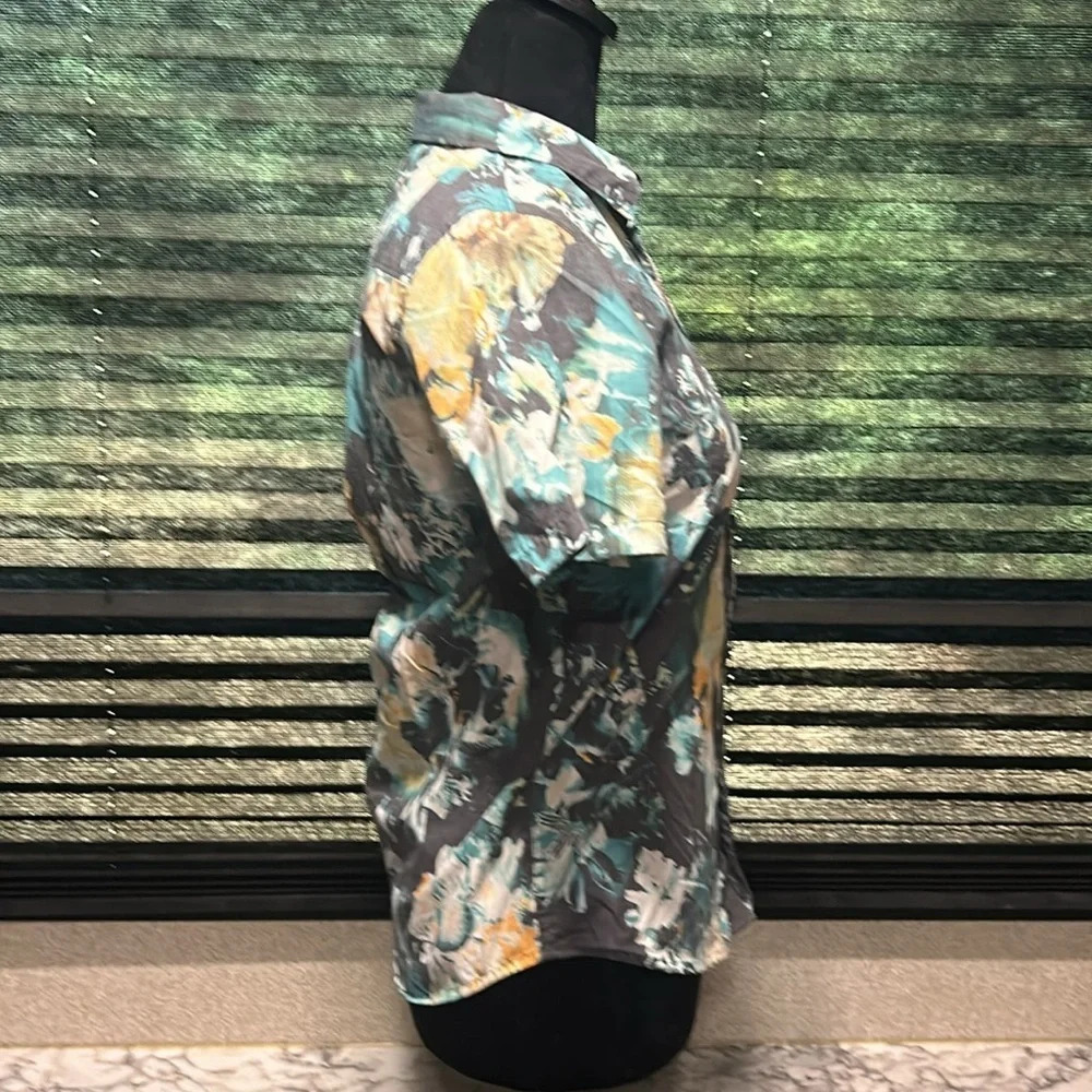 O’Neill Boys Standard Tropical Floral Print Short Sleeve Button Front Shirt Med - Picture 4 of 8